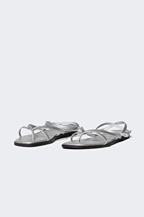 Kadın Bağcıklı Düz Taban Sandalet