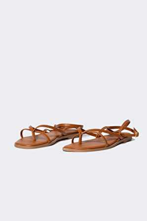 Kadın Bağcıklı Düz Taban Sandalet