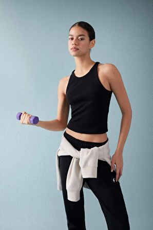 DeFactoFit Slim Fit Dar Kesim Bisiklet Yaka Ribana Sporcu Atlet B4663AX24SPBK81