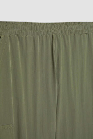 DeFactoFit Sporcu Jogger Eşofman Altı Standart Fit Kargo Cepli Dokuma Beli Paçası Lastikli B2779AX23AUKH109