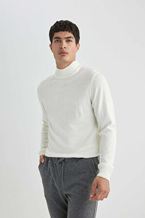 DeFacto Slim Fit Dar Kesim Yarım Balıkçı Yaka Basic Düz Triko Kazak R1127AZ24SPER100