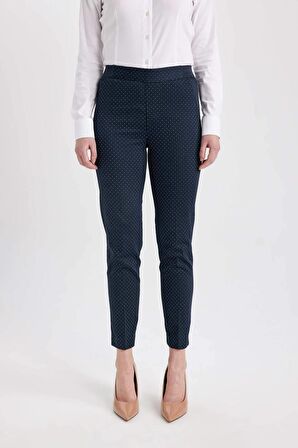DeFacto Sigaret Saten Kumaş Pantolon Basic Düz Normal Bel Beli Lastikli Düz Paça J8741AZ24SMNV91