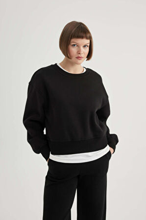 DeFacto Relax Fit Bisiklet Yaka Kalın Basic Düz Sweatshirt B8568AX23WNBK81