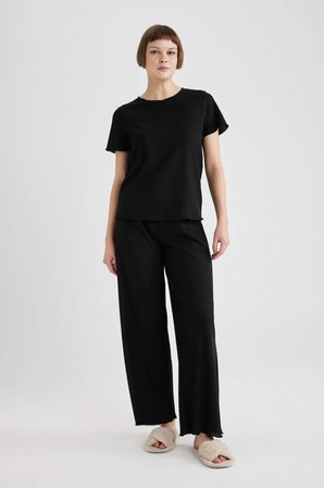 DeFacto Regular Fit Bisiklet Yaka Casual Kısa Kollu Pijama Üstü B6701AX24SPBK81