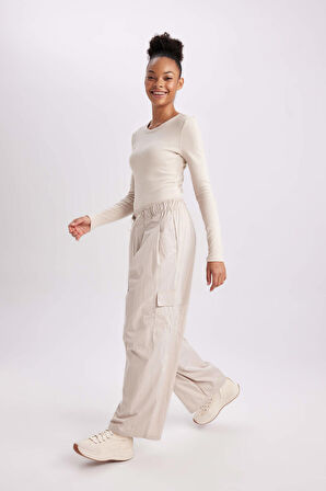 DeFactoFit Oversize Geniş Kalıp Sporcu Paraşüt Pantolon B6368AX23WNBG737