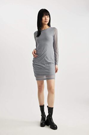DeFacto Bodycon Vücudu Saran Basic Düz Bisiklet Yaka Tül Uzun Kollu Mini Elbise B9699AX23WNGR27