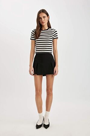 DeFacto Slim Fit Dar Kesim Bisiklet Yaka Çizgili Kısa Kollu Tişört C4333AX24SPER105