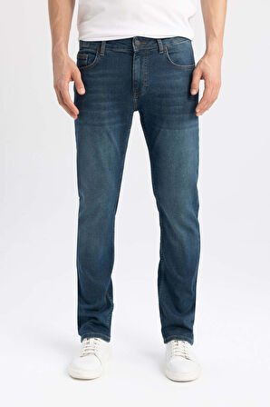 DeFacto Sergio Regular Fit Normal Kalıp Normal Bel Boru Paça Jean Pantolon R9026AZ24SPNM41