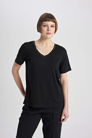 DeFacto Regular Fit V Yaka Kısa Kollu Tişört K5057AZ24SPBK81
