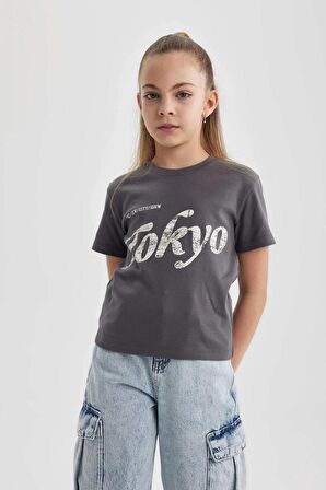 DeFacto Kız Çocuk Slim Fit Dar Kesim Bisiklet Yaka Fitilli Kaşkorse Baskılı Kısa Kollu Tişört B5101A824SMAR148