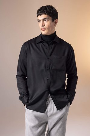 DeFacto Regular Fit Uzun Kollu Siyah Gömlek B8951AX23WNBK81