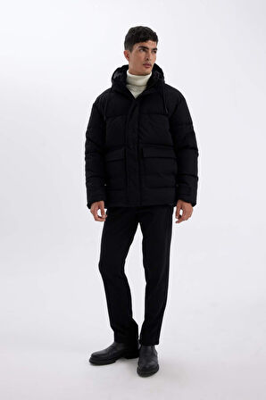 DeFacto 	Slim Fit Dar Kesim Şişme Mont Kapüşonlu Fermuarlı Çift Cepli A3489AX24WNBK27