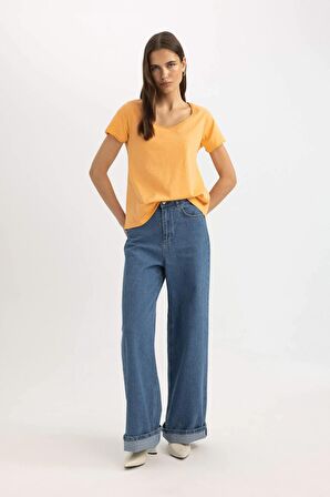 DeFacto Regular Fit Yuvarlak Yaka Basic Düz Kısa Kollu Tişört K1508AZ24SMOG81