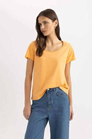 DeFacto Regular Fit Yuvarlak Yaka Basic Düz Kısa Kollu Tişört K1508AZ24SMOG81