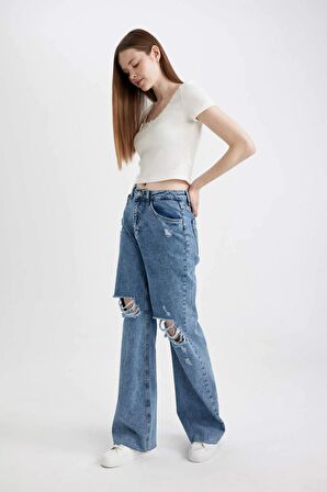 DeFacto 90's Wide Leg Yırtık Detaylı Yüksek Bel Geniş Paça Uzun Jean Pantolon C2385AX24SMNM28