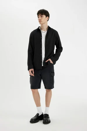 DeFacto Slim Fit Dar Kesim Pamuklu Basic Düz Uzun Kollu Siyah Gömlek A4644AX24AUBK81