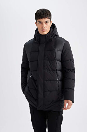 Slim Fit Dar Kesim Kapüşonlu Astarlı Parka