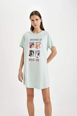 DeFacto Regular Fit Baskılı Bisiklet Yaka Kısa Kollu Gecelik-Fall in Love B8735AX24SMGN1113