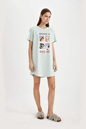 DeFacto Regular Fit Baskılı Bisiklet Yaka Kısa Kollu Gecelik-Fall in Love B8735AX24SMGN1113