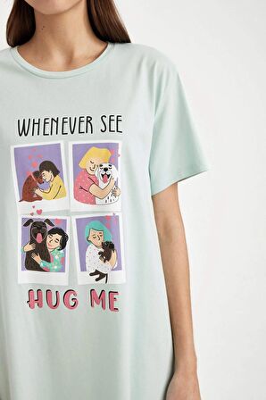 DeFacto Regular Fit Baskılı Bisiklet Yaka Kısa Kollu Gecelik-Fall in Love B8735AX24SMGN1113