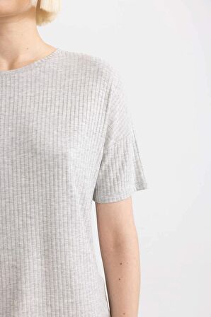 DeFacto Fall in Love Pijama Takımı Ribana Kısa Kollu Üst Beli Lastikli Şort Alt B8732AX24SMGR93