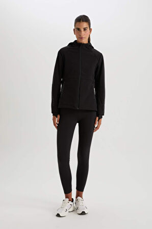 DeFactoFit Su İtici Slim Fit Kapüşonlu Softshell Mont