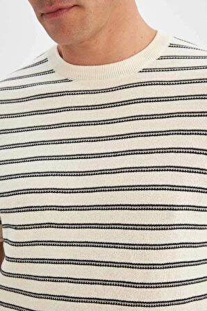 DeFacto %100 Pamuk Relax Fit Bisiklet Yaka Çizgili Kısa Kollu Triko Tişört C7359AX24SMNV64