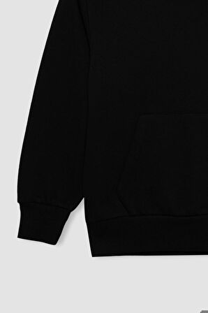 DeFacto Erkek Çocuk Siyah Cepli Kapüşonlu Kalın Basic Düz Okul Sweatshirt C7564A824AUBK81