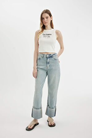 Straight Fit Yüksek Bel Katlamalı Paça Bilek Boy Jean Yıkamalı Pantolon