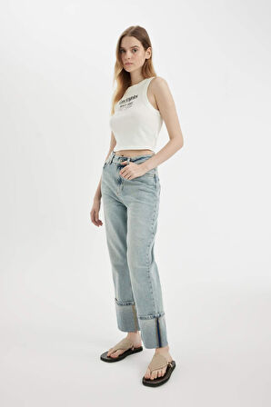 Straight Fit Yüksek Bel Katlamalı Paça Bilek Boy Jean Yıkamalı Pantolon