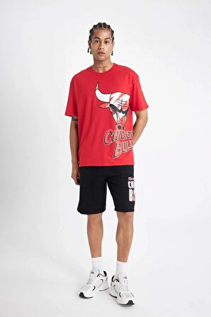 DeFactoFit NBA Chicago Bulls Boxy Fit Bisiklet Yaka Kısa Kollu Tişört C4158AX24HSRD296