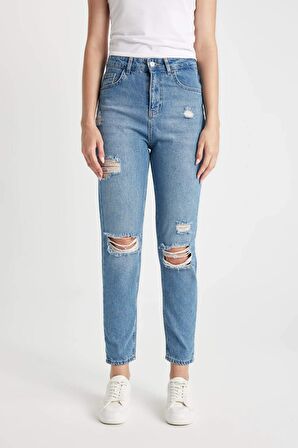 DeFacto Lina Lina Mom Fit Yırtık Detaylı Yüksek Bel Bilek Boy Jean Yıkamalı Pantolon C2383AX24HSNM28