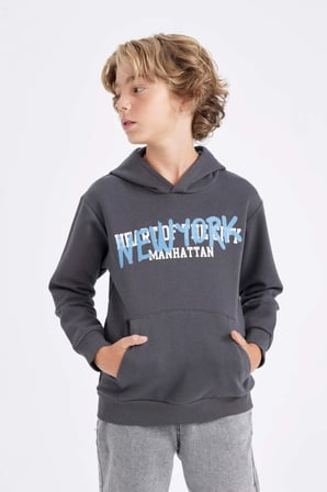 DeFacto Erkek Çocuk Kapüşonlu Sırt Baskılı Sweatshirt C9785A824AUAR15