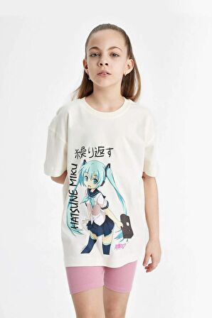 DeFacto Kız Çocuk Hatsune Miku Oversize Geniş Kalıp Bisiklet Yaka Kısa Kollu Tişört C2629A824SMER99