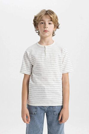 DeFacto Erkek Çocuk Hakim Yaka Çizgili Kısa Kollu Tişört C2602A824SMER139