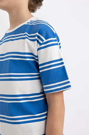 DeFacto Erkek Çocuk Oversize Fit Bisiklet Yaka Çizgili Kısa Kollu Tişört C4047A824SMBE277