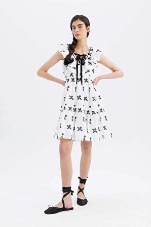 DeFacto Lug Von Siga x DeFacto Bodycon V Yaka Desenli Brode Kolsız Mini Elbise B2343AX24SMWT34