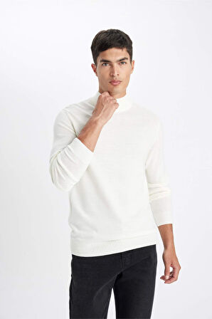 DeFacto Slim Fit Dar Kesim Yarım Balıkçı Yaka Basic Düz Triko Kazak R1127AZ24WNER100