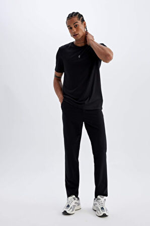 DeFactoFit Slim Fit Dar Kesim Bisiklet Yaka Baskılı Sporcu Kısa Kollu Tişört X6142AZ24AUBK81