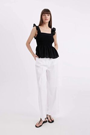 DeFacto Fitted Kare Yaka Siyah Krinkıl Kumaş Kolsuz Bluz D3089AX24SMBK81