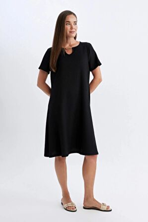 DeFacto 	Regular Fit Apaş Yaka Basic Düz Bürümcük Kısa Kollu Midi Elbise D3834AX24SMBK81