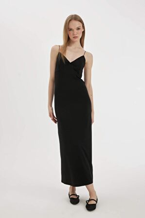 DeFacto Coool Slim Fit Dar Kesim V Yaka Askılı Maxi Elbise D3608AX24SMBK81