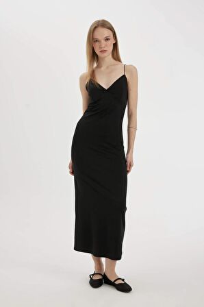 DeFacto Coool Slim Fit Dar Kesim V Yaka Askılı Maxi Elbise D3608AX24SMBK81