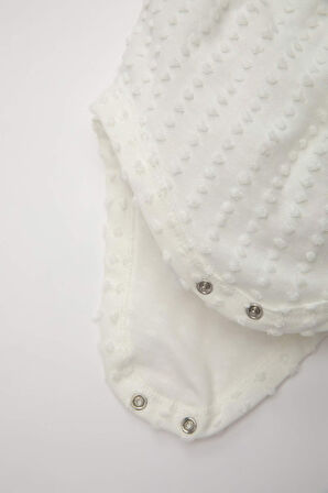 DeFacto Kız Bebek Yenidoğan Bisiklet Yaka Kısa Kollu Çıtçıtlı Body C8811A524SMER233