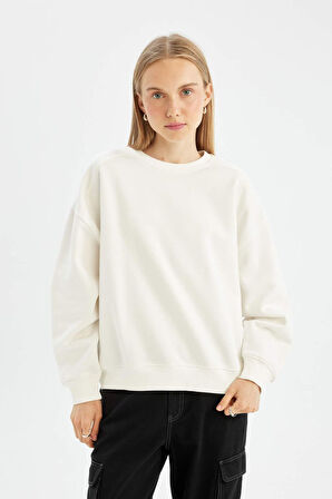 DeFacto Coool Oversize Geniş Kalıp Bisiklet Yaka Kalın Basic Düz Sweatshirt A4177AX24WNWT32