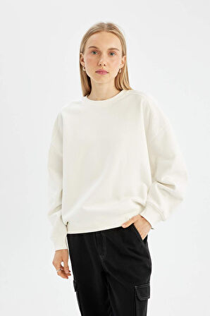 DeFacto Coool Oversize Geniş Kalıp Bisiklet Yaka Kalın Basic Düz Sweatshirt A4177AX24WNWT32
