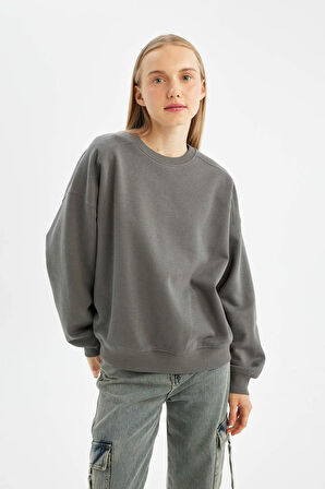 DeFacto Coool Oversize Geniş Kalıp Bisiklet Yaka Kalın Basic Düz Sweatshirt A4177AX24WNGR449