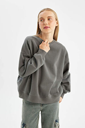 DeFacto Coool Oversize Geniş Kalıp Bisiklet Yaka Kalın Basic Düz Sweatshirt A4177AX24WNGR449