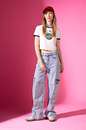 DeFacto Coool Hello Kitty Fitted Ribana Kısa Kollu Tişört D4214AX24HSWT32