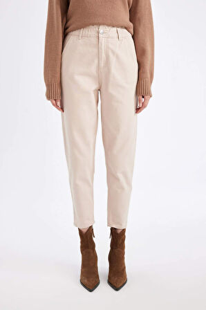 DeFacto Paperbag Gabardin Kumaş Pantolon Yüksek Bel Cepli Basic Düz Standart Paça S2790AZ24WNBG115